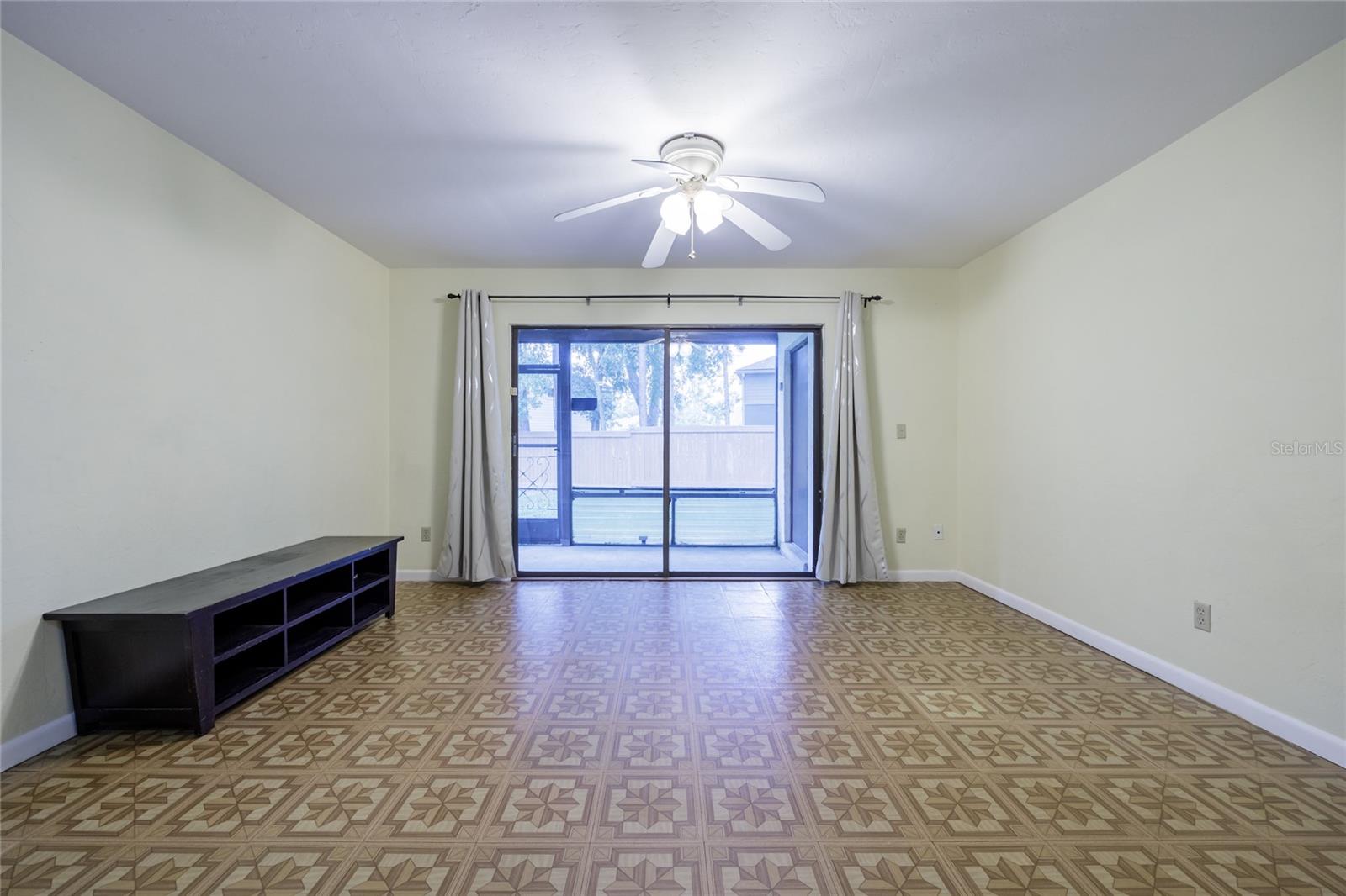 Image 2 of 16 For 2635 Sw 35th Pl Apt  1001