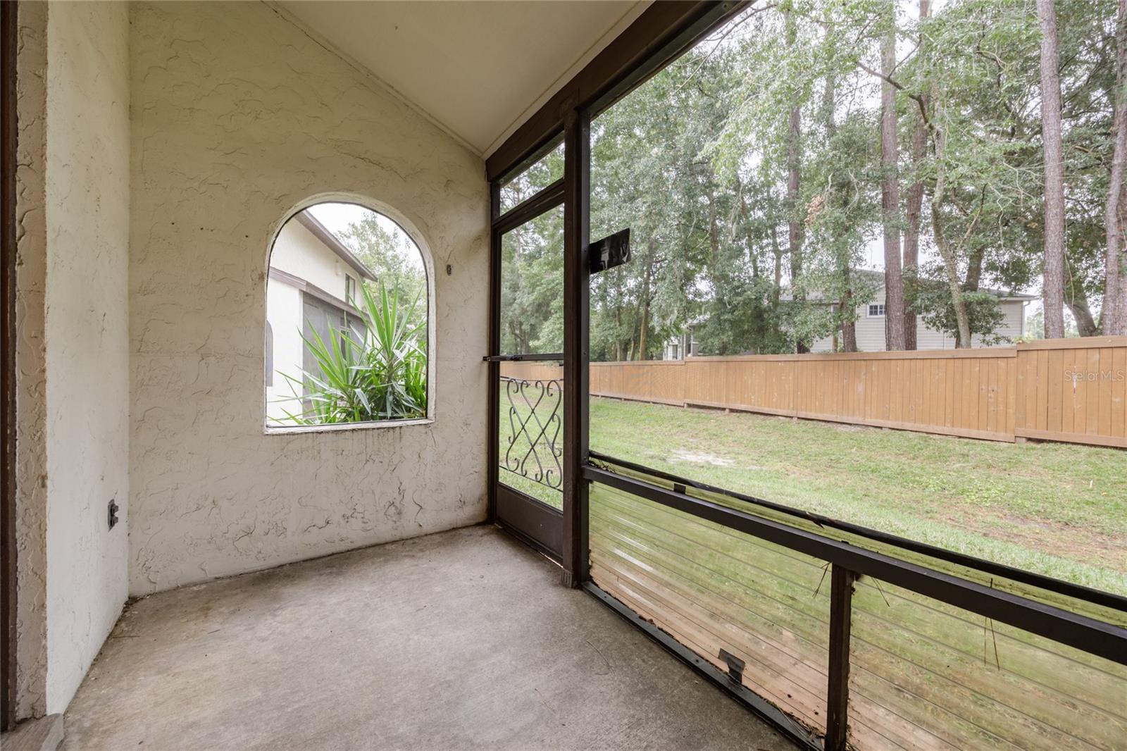 Image 8 of 16 For 2635 Sw 35th Pl Apt  1001