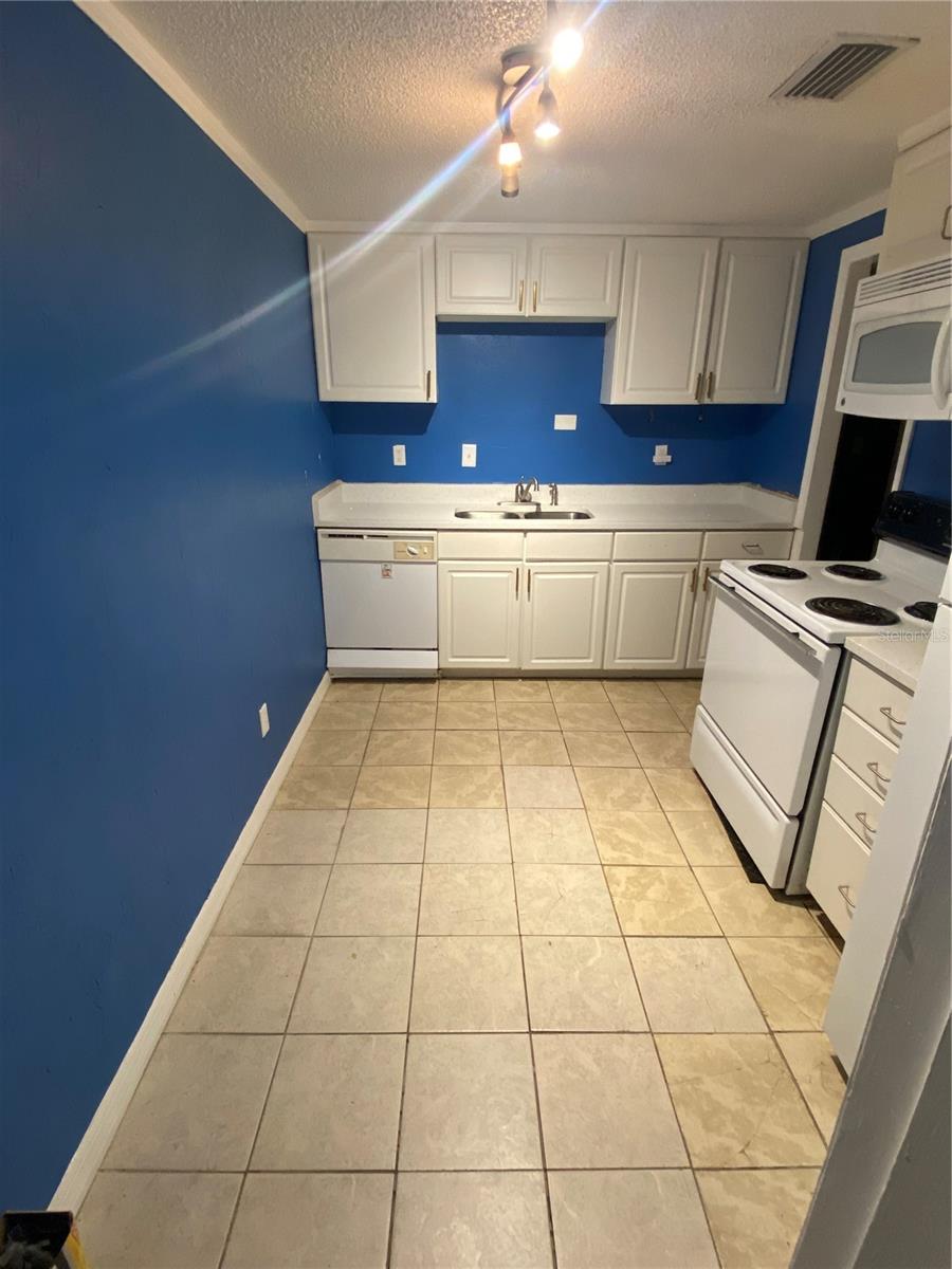 Image 3 of 11 For 2490 14th Drive 40