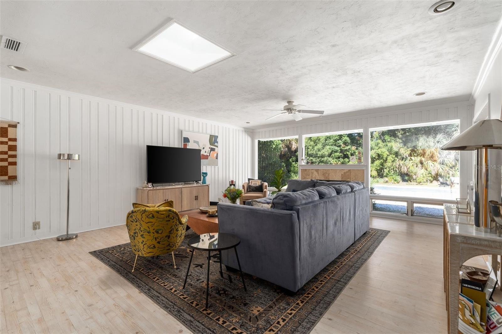 Image 27 of 50 For 1920 12th Road