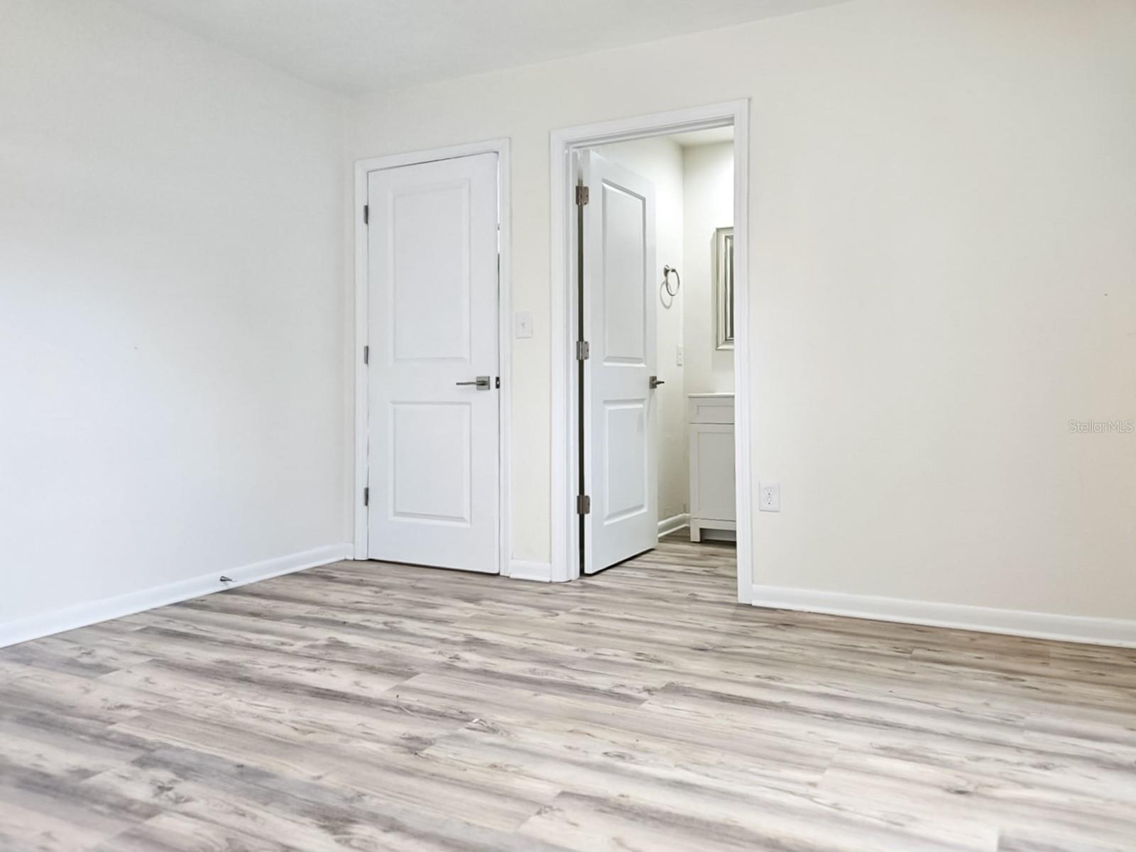 Image 15 of 34 For 518 27th Avenue