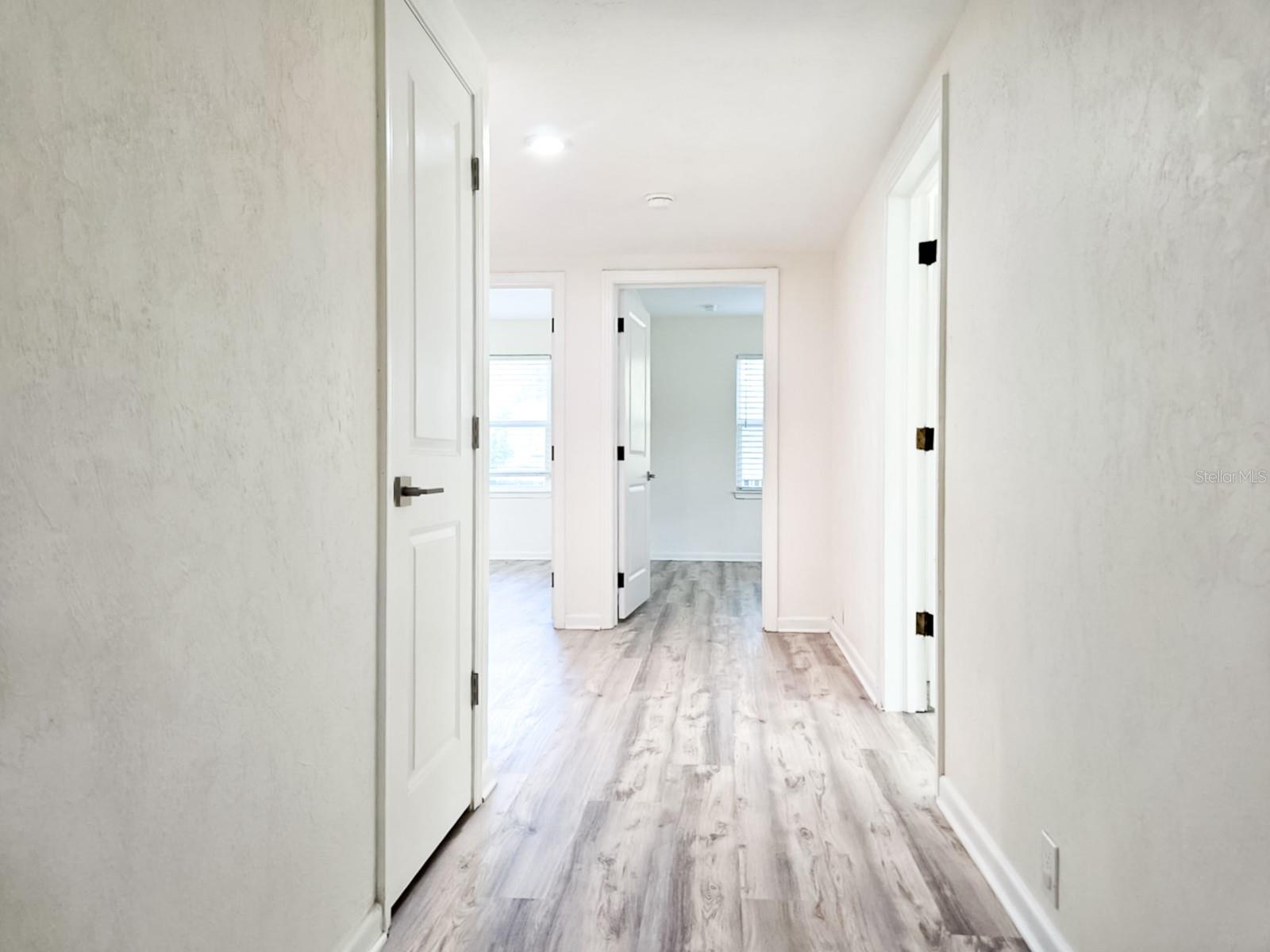 Image 21 of 34 For 518 27th Avenue