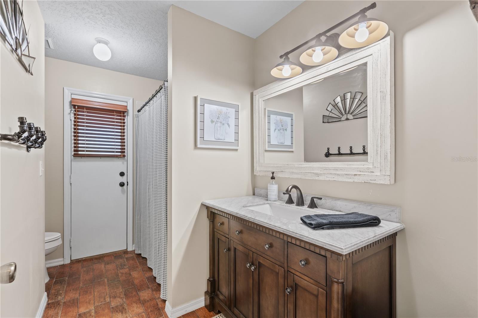 Image 17 of 34 For 8395 Anthony Road