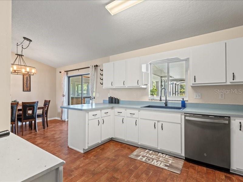 Image 6 of 34 For 8395 Anthony Road