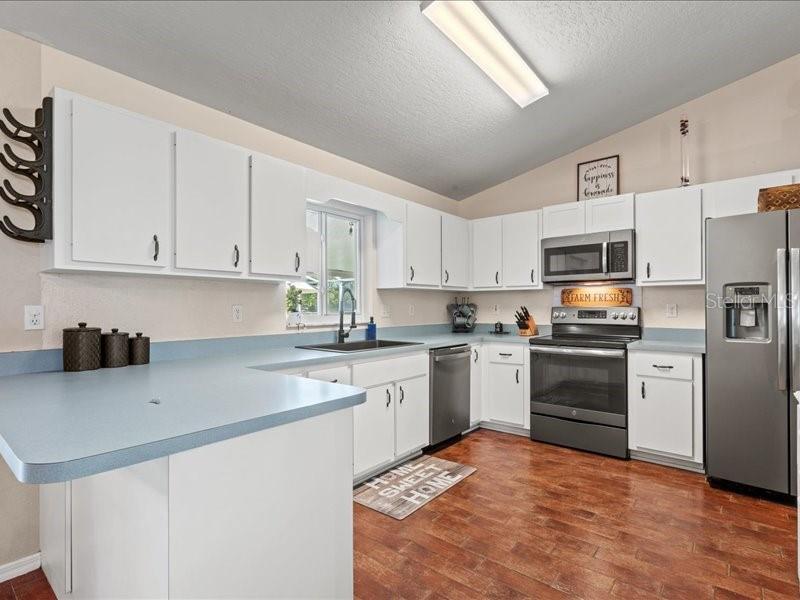 Image 7 of 34 For 8395 Anthony Road