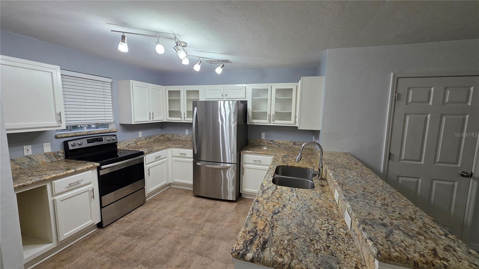 Image 4 of 11 For 9771 52nd Road