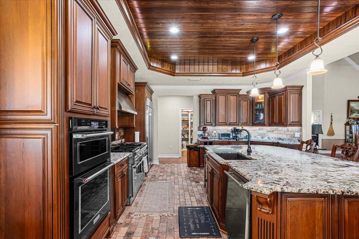 Listing photo id 28 for 4107 State Road 45