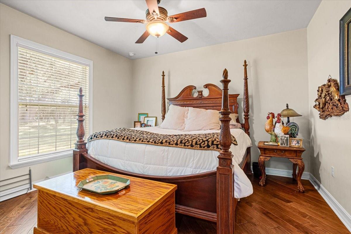 Listing photo id 38 for 4107 State Road 45