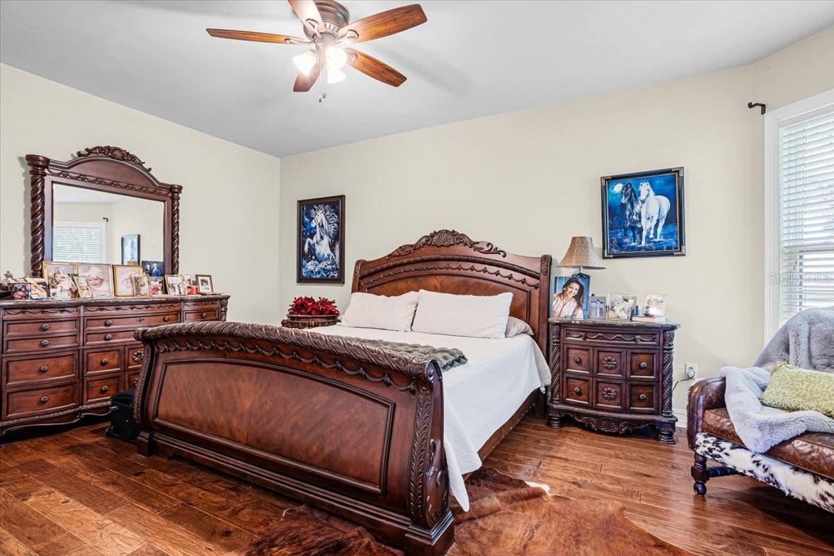 Listing photo id 41 for 4107 State Road 45