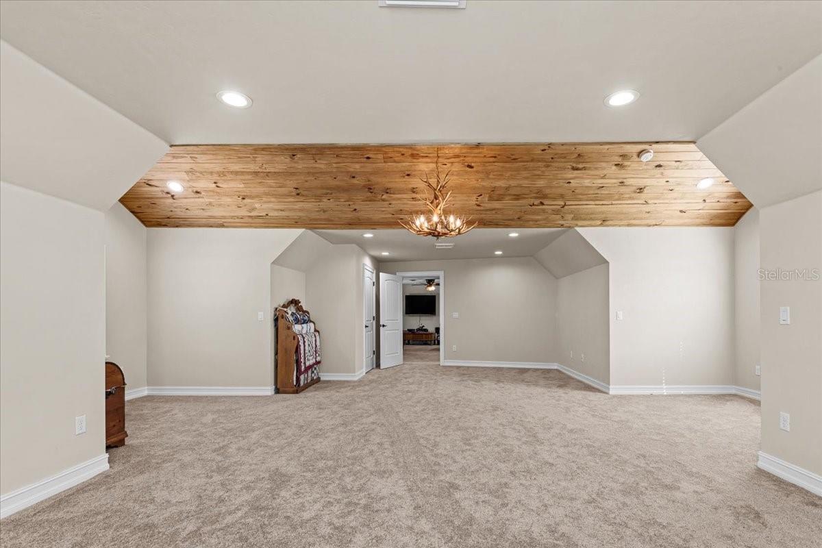 Listing photo id 51 for 4107 State Road 45