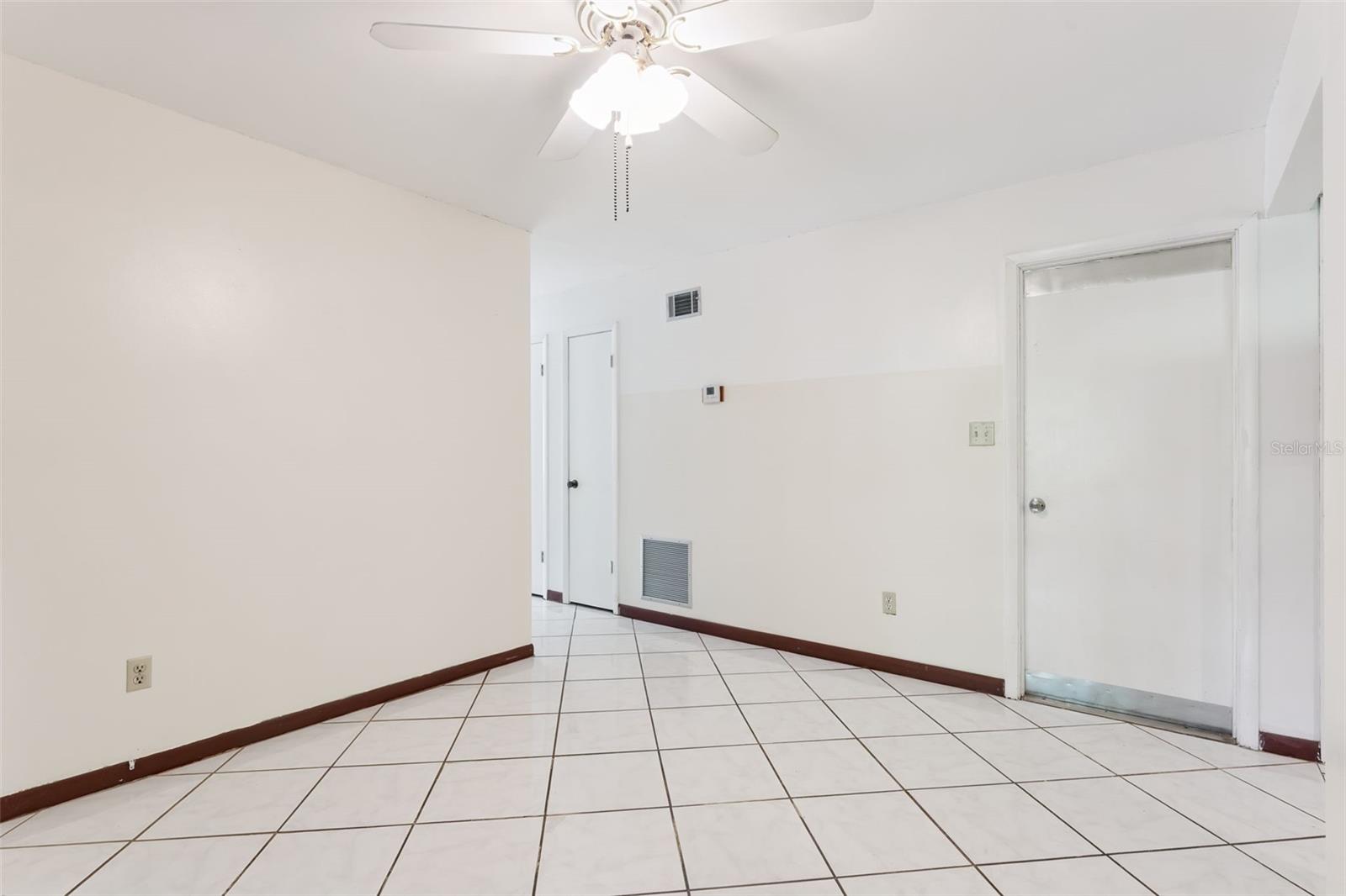 Image 12 of 33 For 404 San Leandro Drive