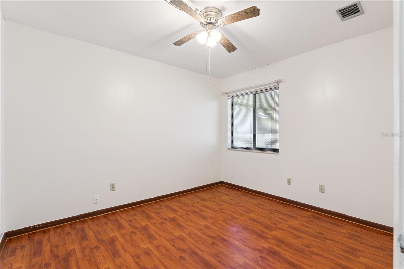 Image 18 of 33 For 404 San Leandro Drive