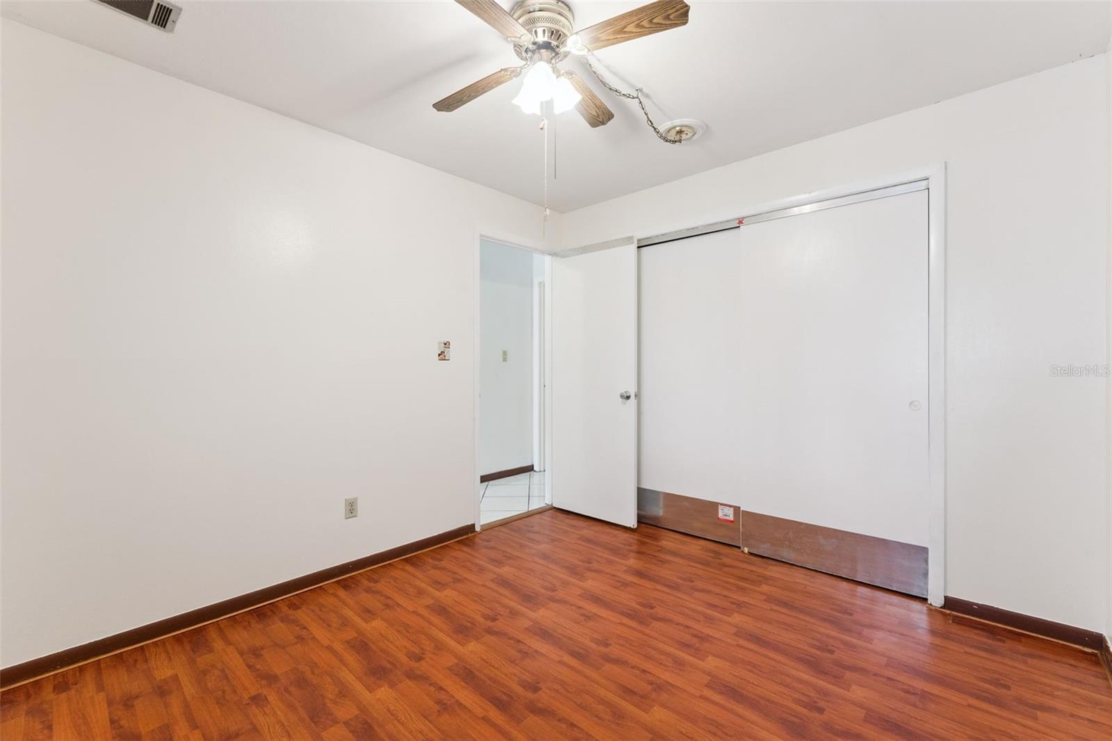 Image 19 of 33 For 404 San Leandro Drive