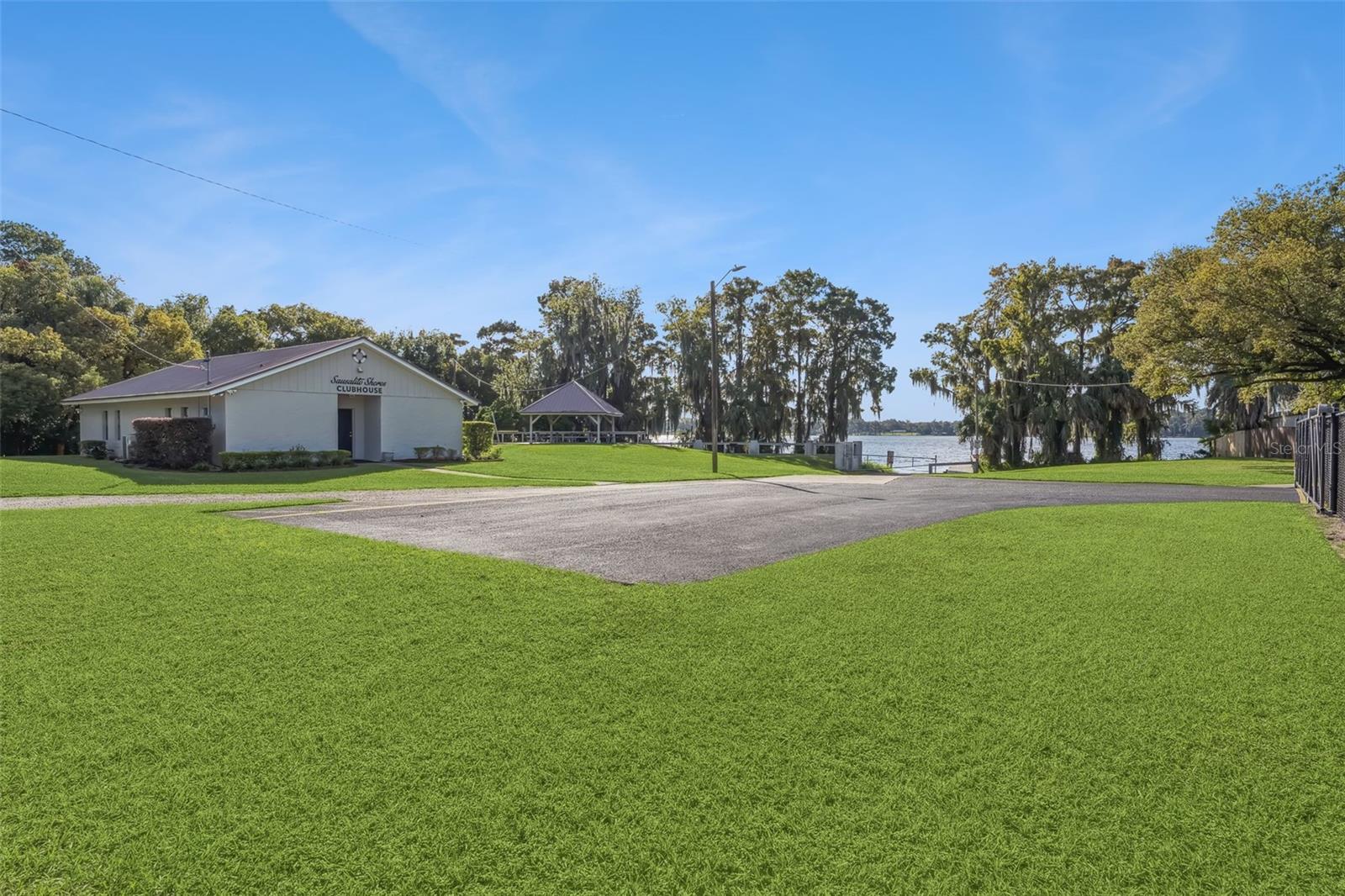 Image 31 of 33 For 404 San Leandro Drive