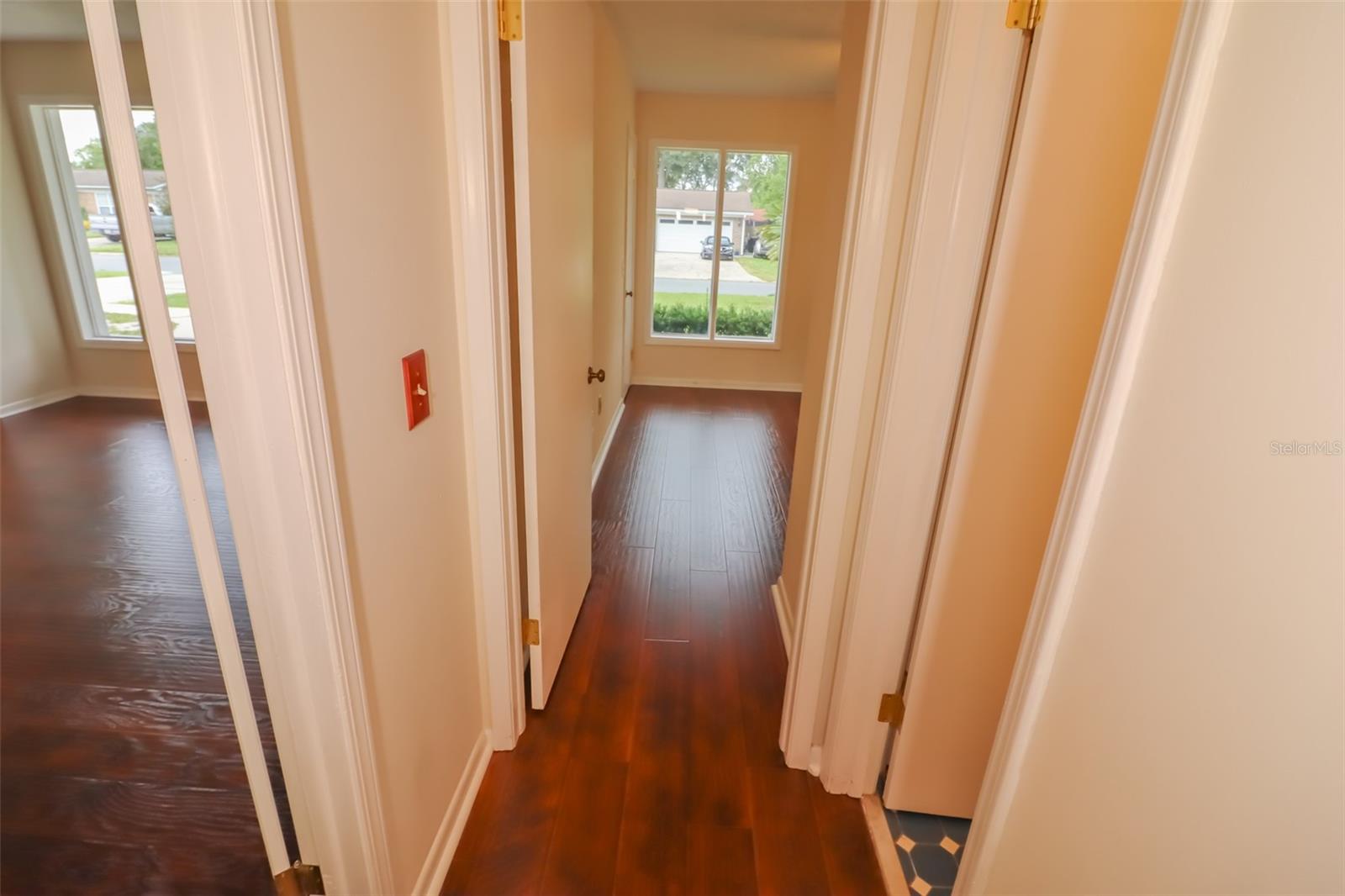 Image 16 of 31 For 3442 Red Oak Circle E