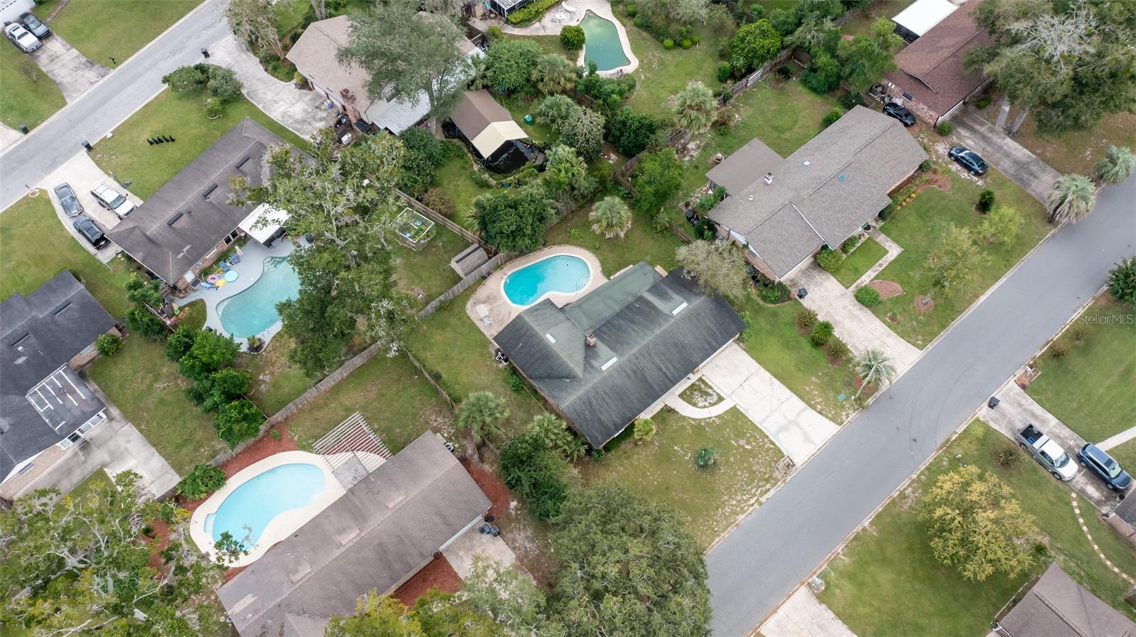 Image 2 of 31 For 3442 Red Oak Circle E