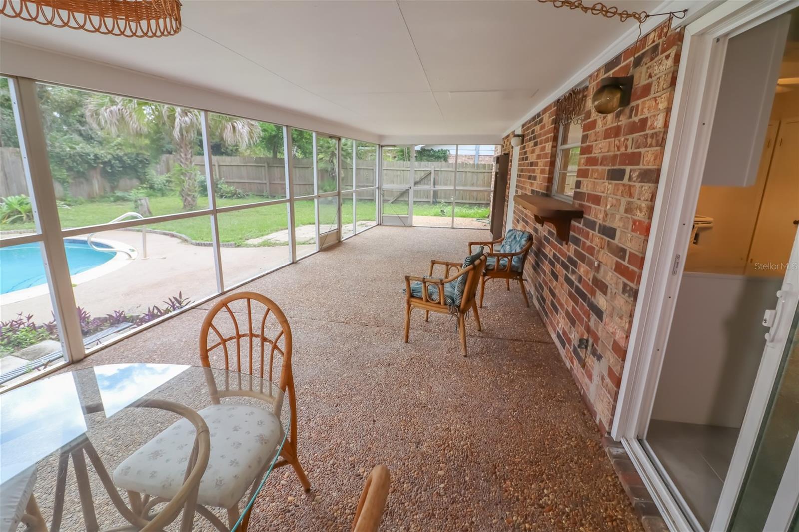 Image 21 of 31 For 3442 Red Oak Circle E