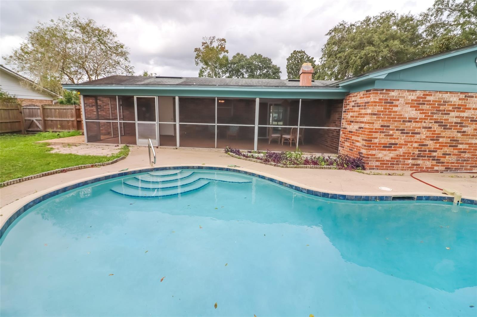 Image 25 of 31 For 3442 Red Oak Circle E