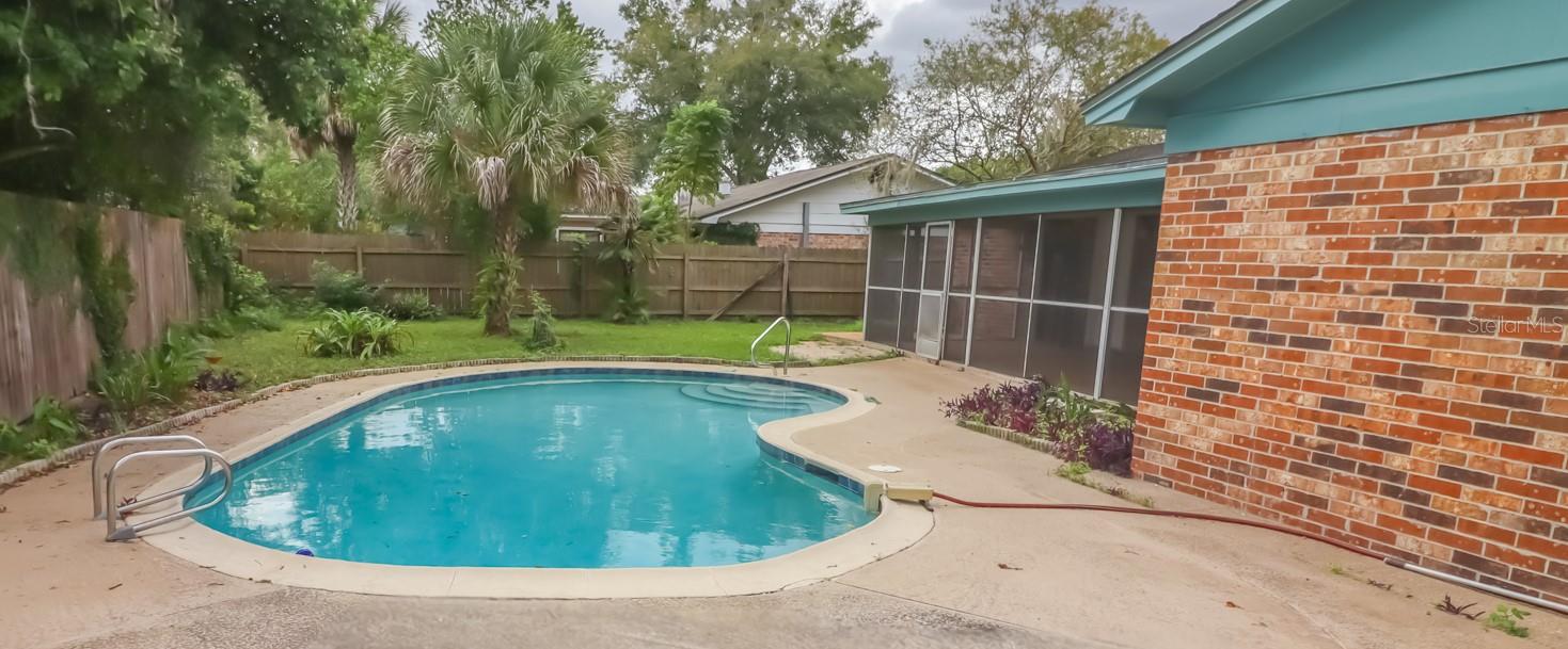 Image 26 of 31 For 3442 Red Oak Circle E