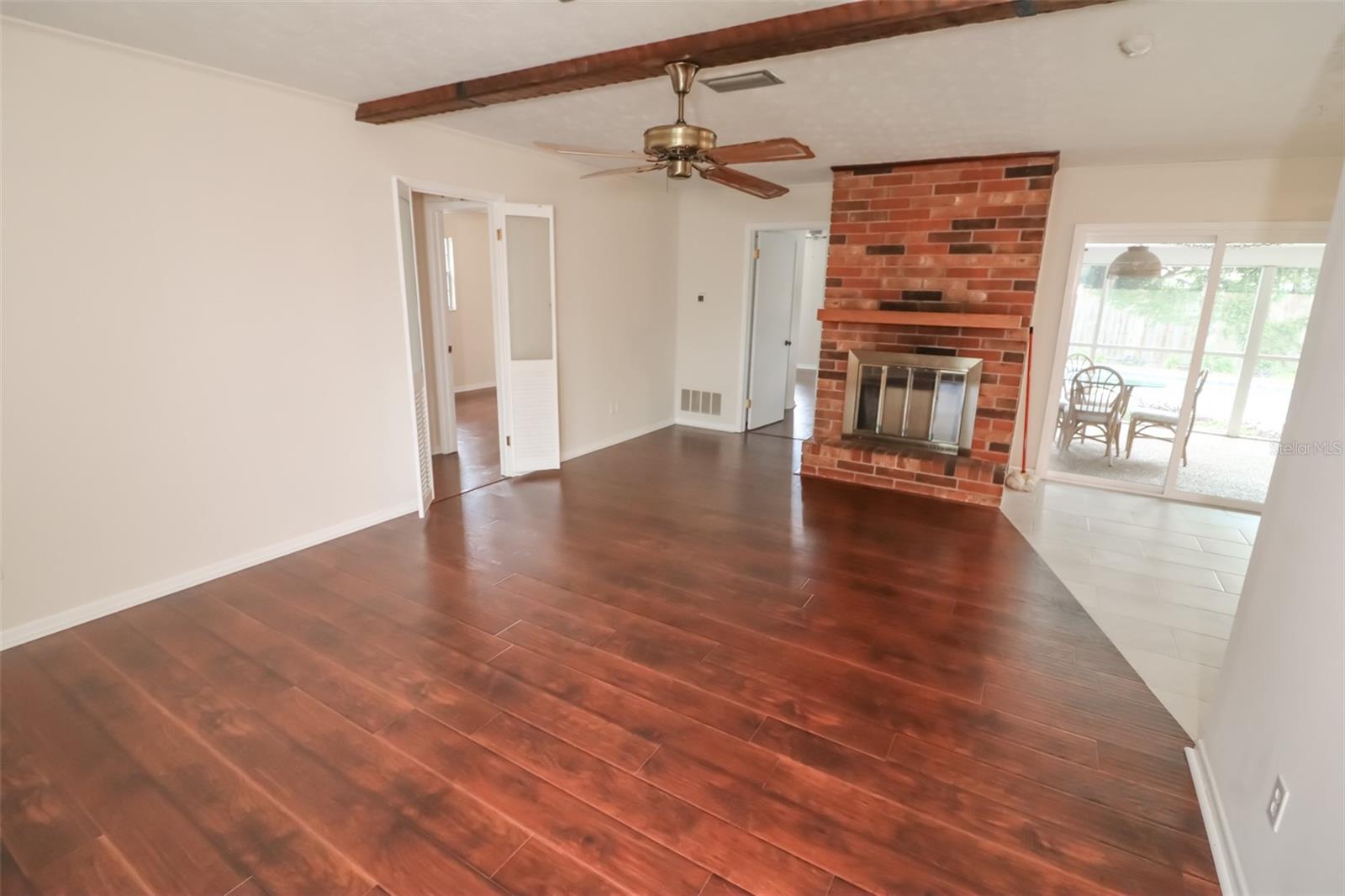 Image 7 of 31 For 3442 Red Oak Circle E