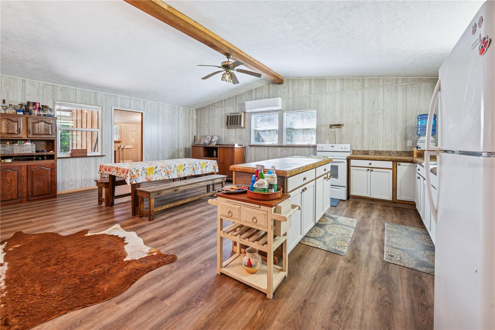 Image 14 of 41 For 6550 100th Court