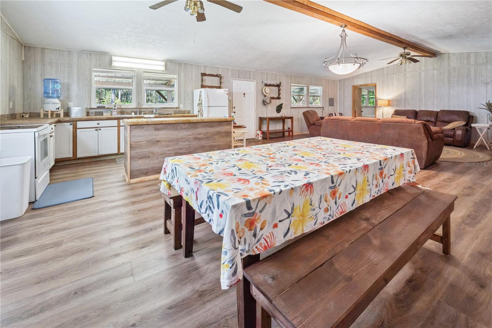 Image 16 of 41 For 6550 100th Court