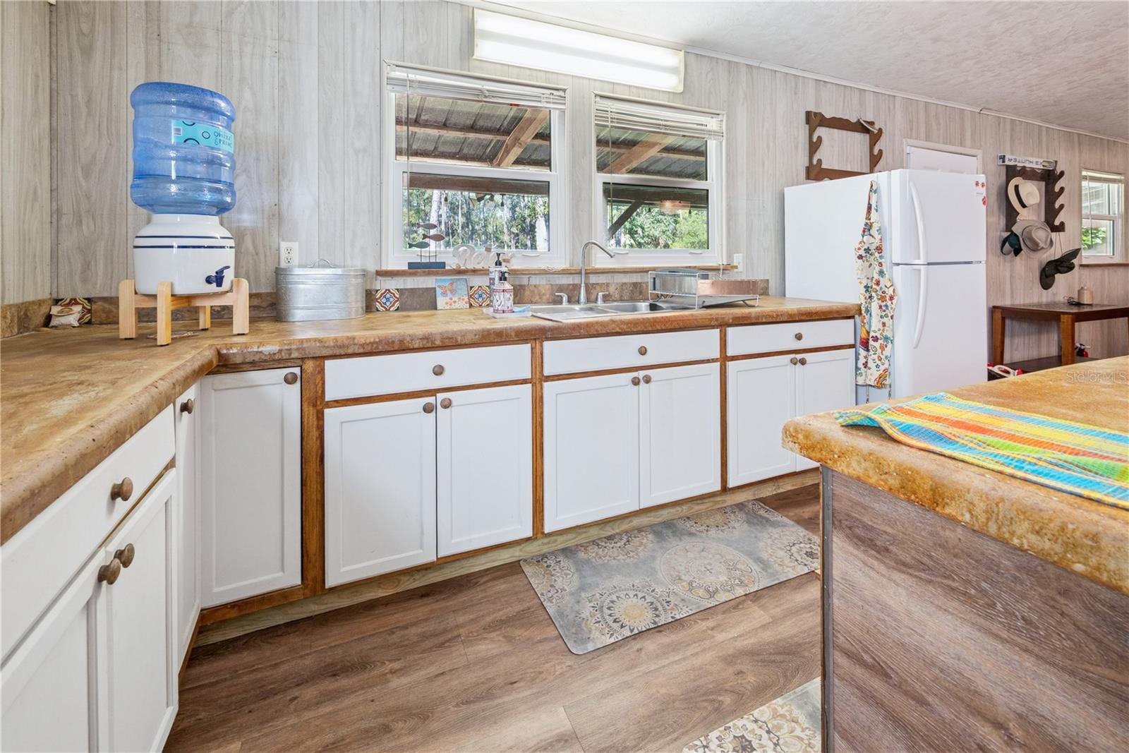 Image 20 of 41 For 6550 100th Court