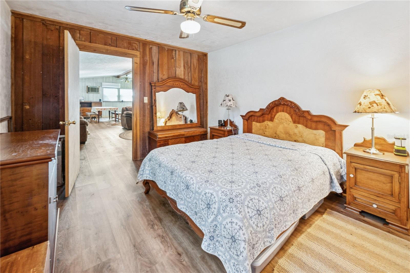 Image 28 of 41 For 6550 100th Court