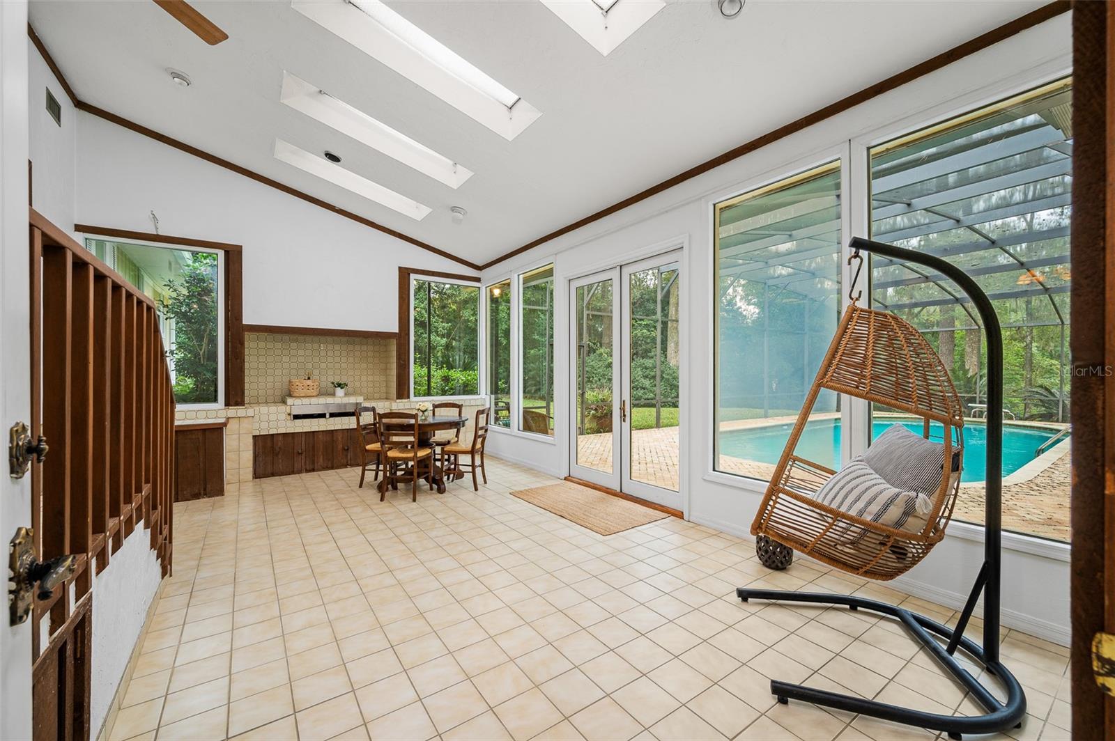 Image 15 of 60 For 2425 26th Place