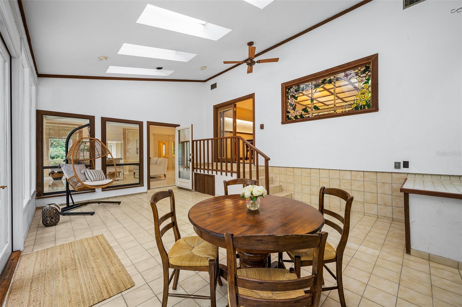 Image 18 of 60 For 2425 26th Place