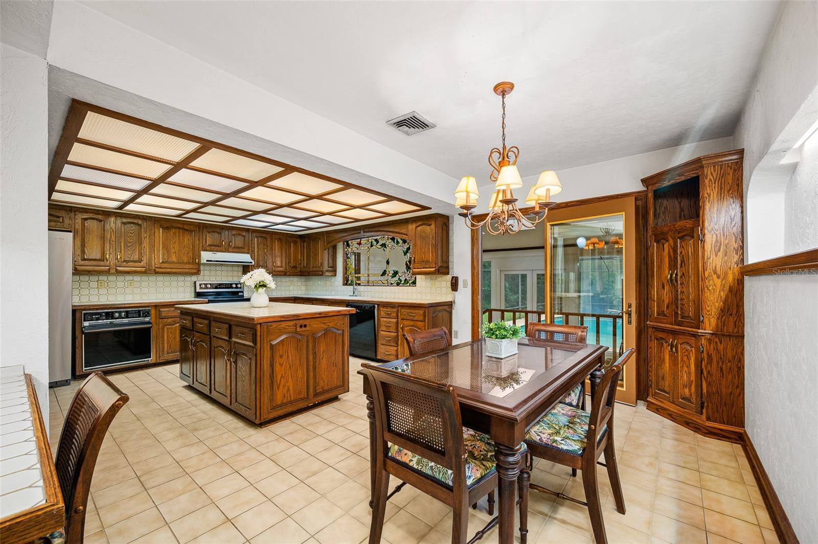 Image 19 of 60 For 2425 26th Place