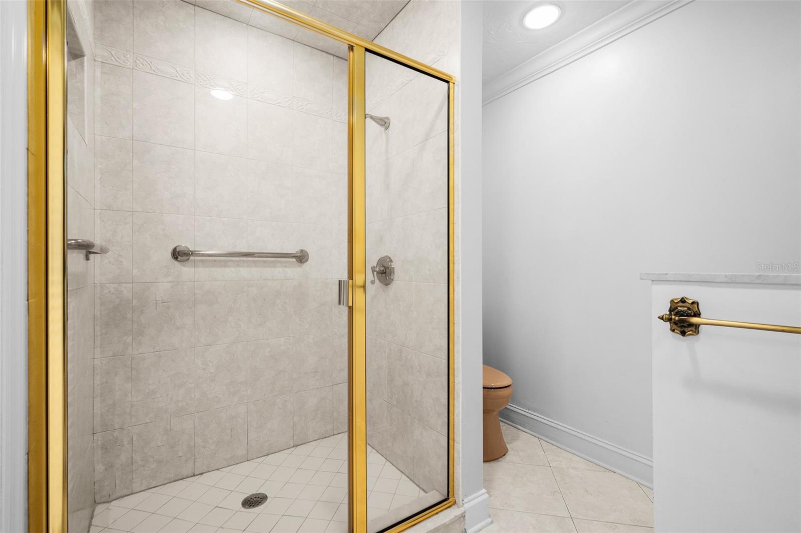 Image 36 of 60 For 2425 26th Place