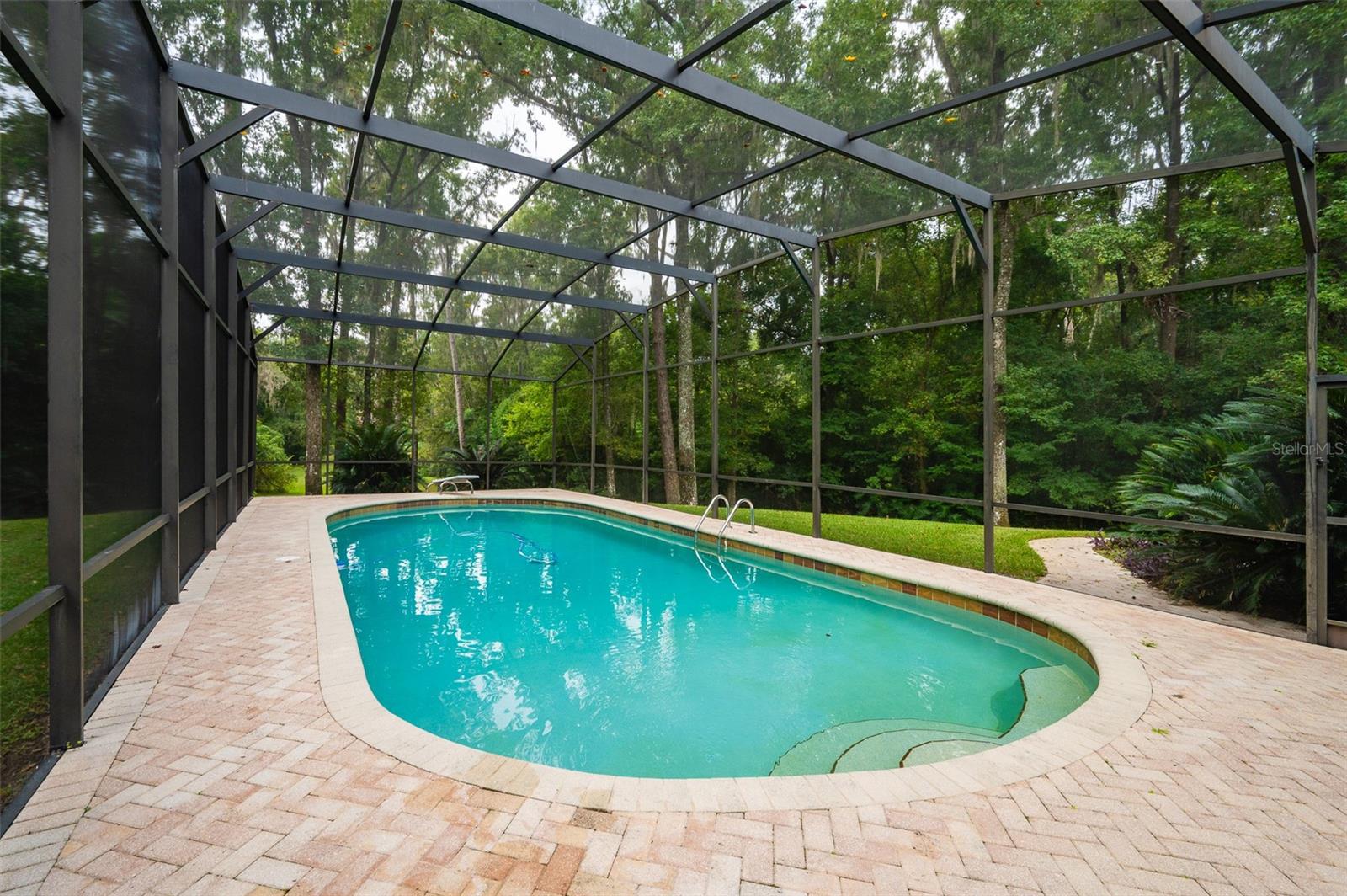 Image 52 of 60 For 2425 26th Place