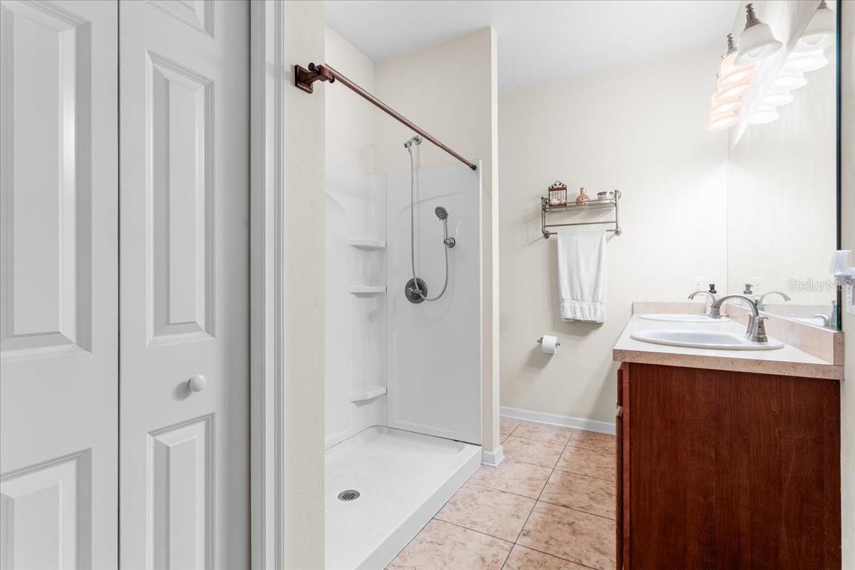 Image 7 of 17 For 16177 122nd Lane