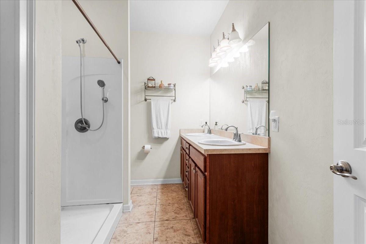 Image 8 of 17 For 16177 122nd Lane