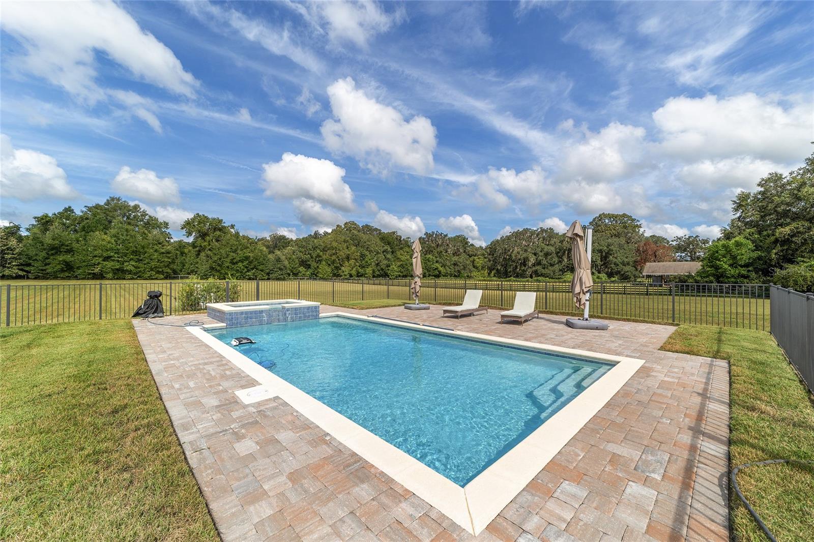 Image 10 of 43 For 10630 153rd Terrace