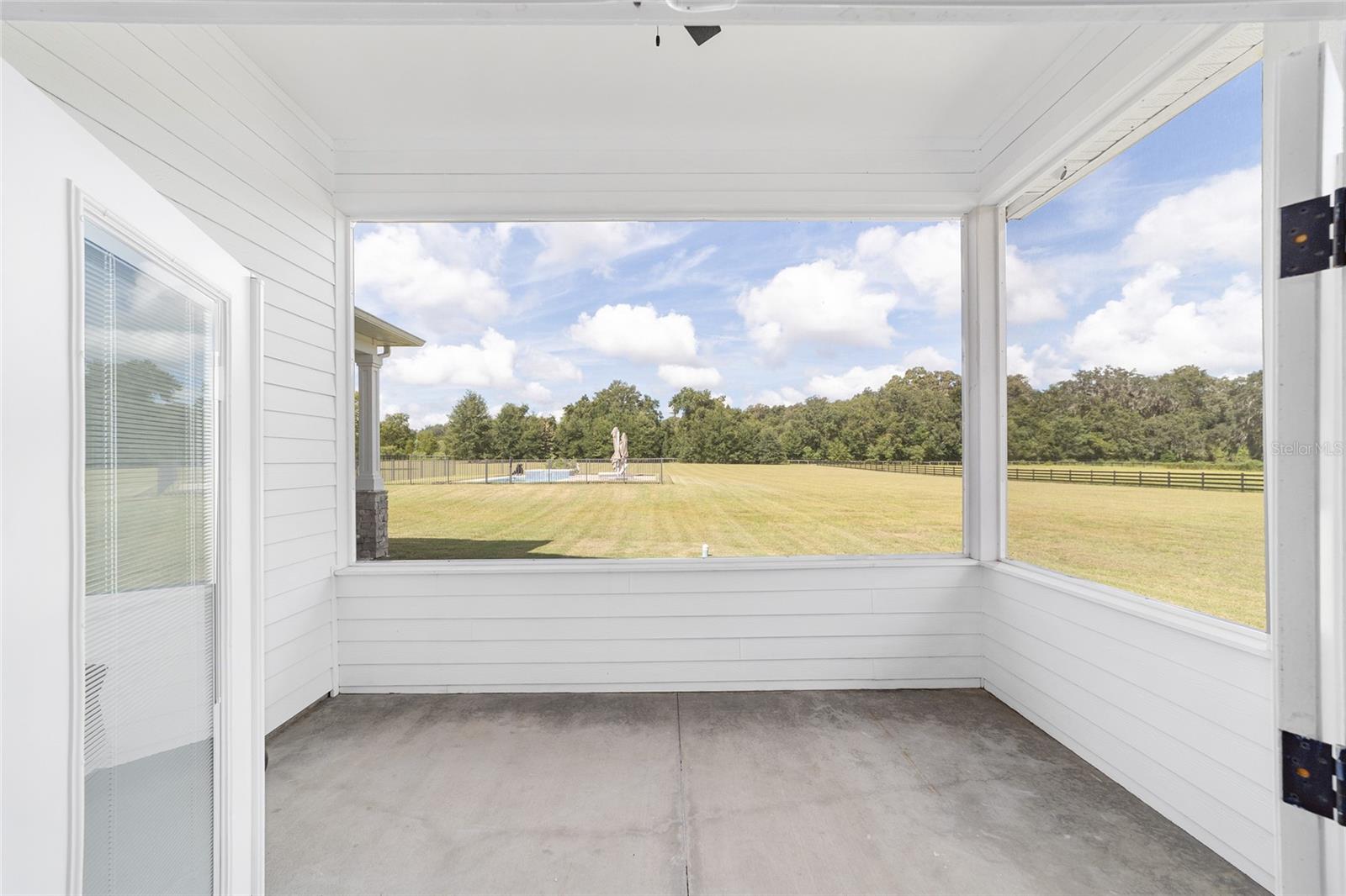 Image 24 of 43 For 10630 153rd Terrace