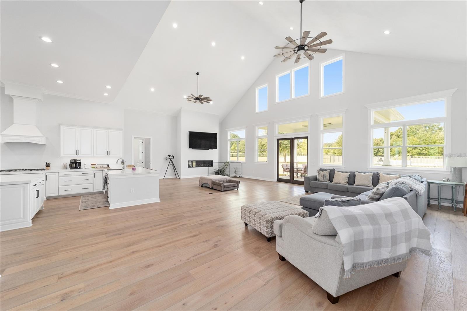 Image 26 of 43 For 10630 153rd Terrace