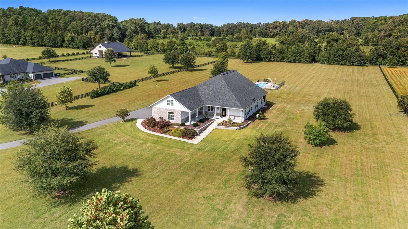 Image 4 of 43 For 10630 153rd Terrace