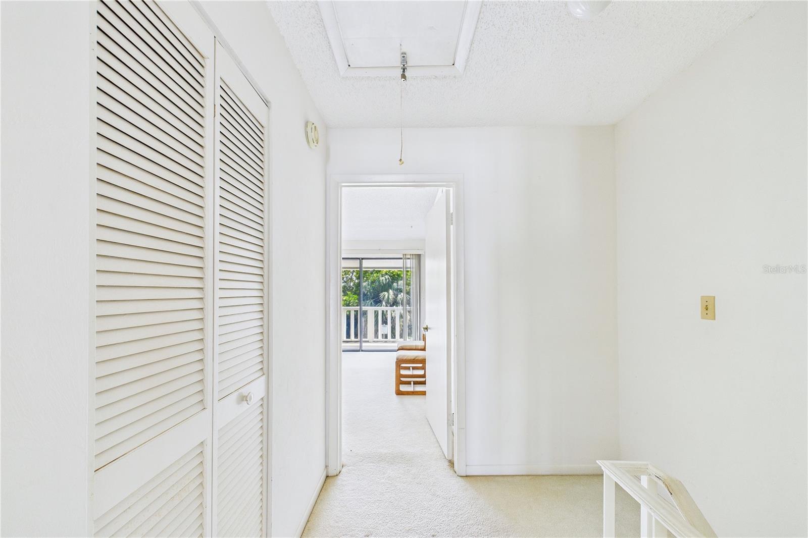 Image 15 of 29 For 21 Cove Road 21e