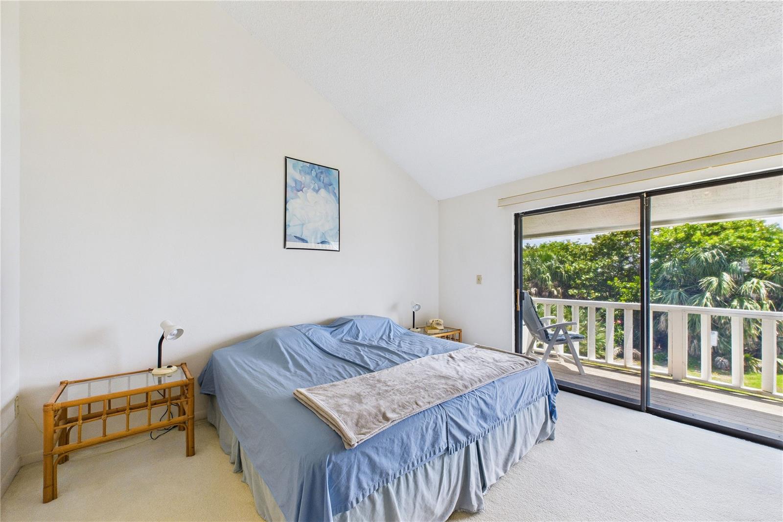 Image 22 of 29 For 21 Cove Road 21e