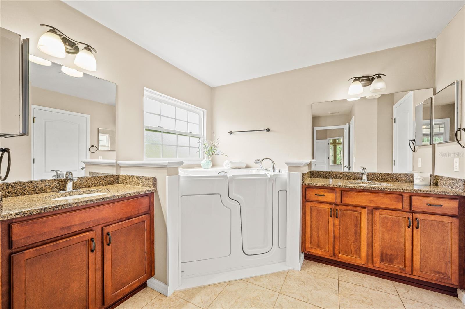 Image 10 of 22 For 14652 27th Avenue