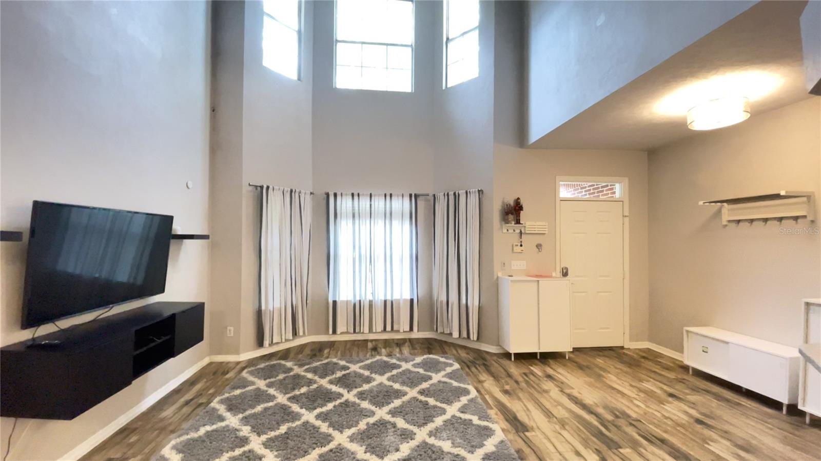 Image 4 of 26 For 346 Nw 50 Boulevard 346