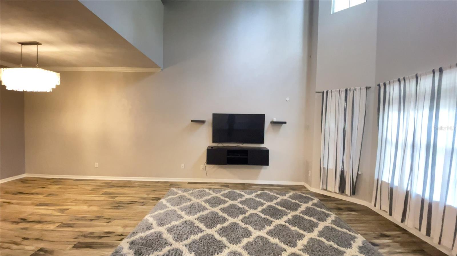 Image 5 of 26 For 346 Nw 50 Boulevard 346