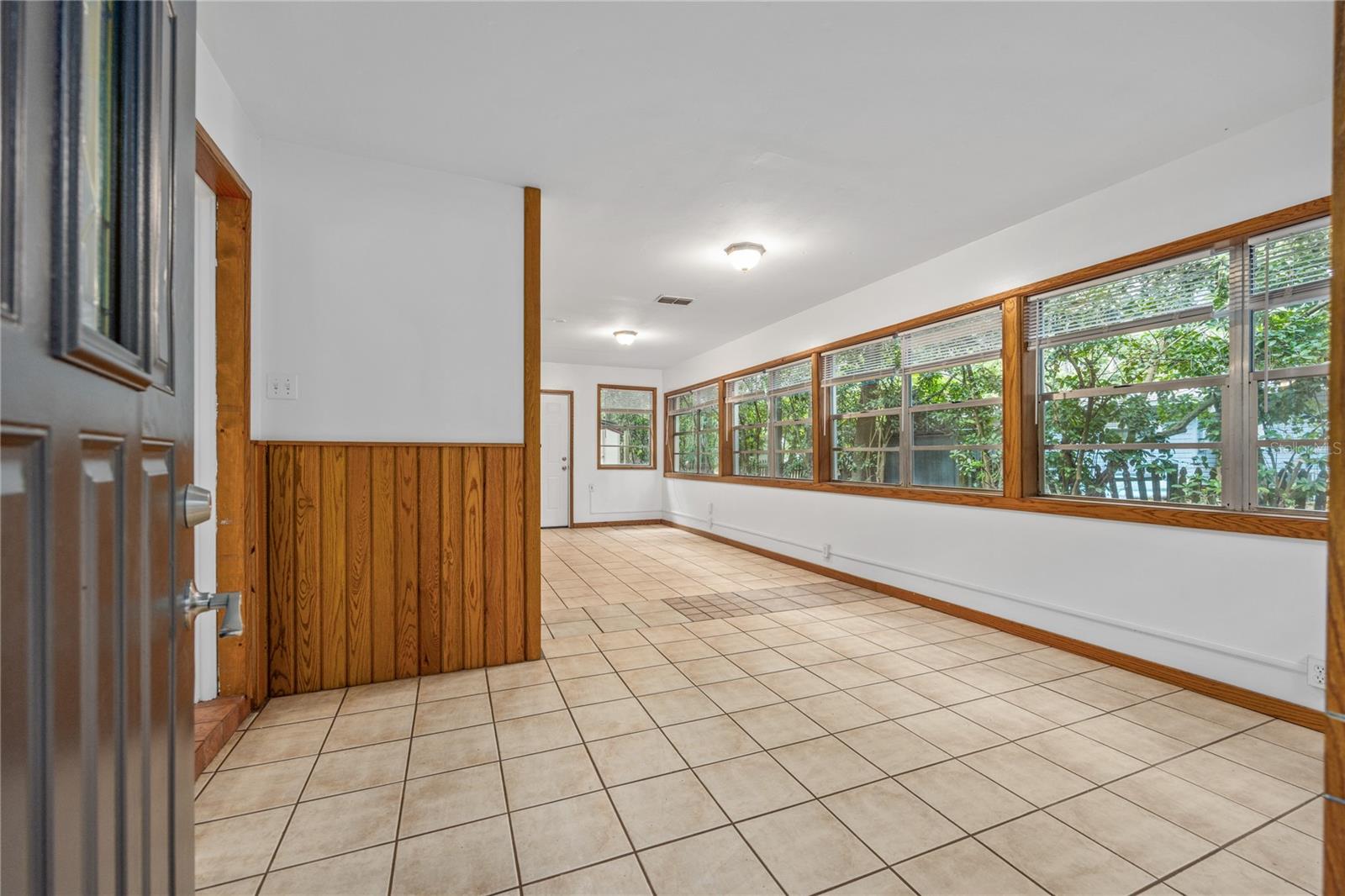 Image 16 of 44 For 4156 10th Street