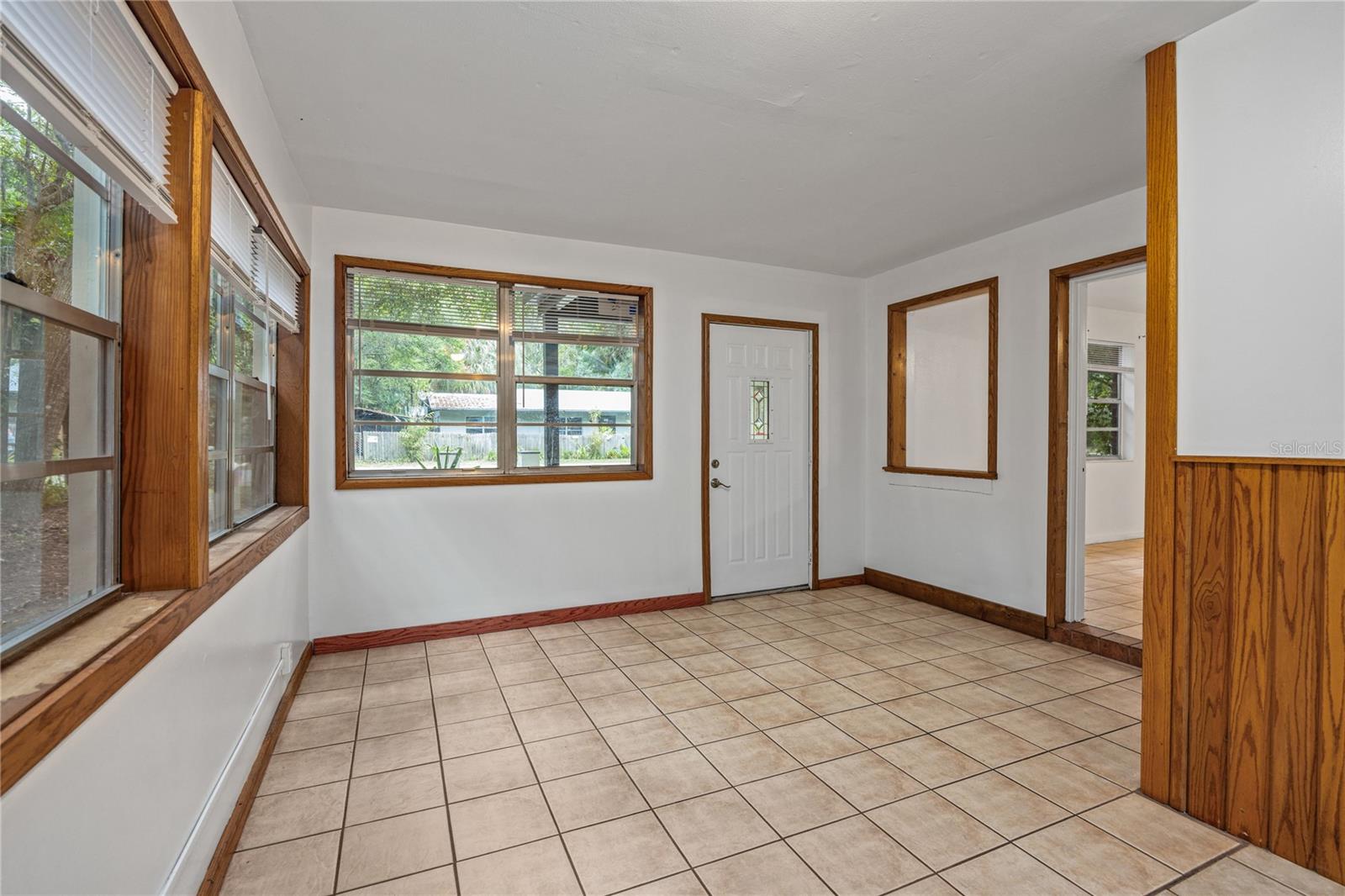 Image 18 of 44 For 4156 10th Street