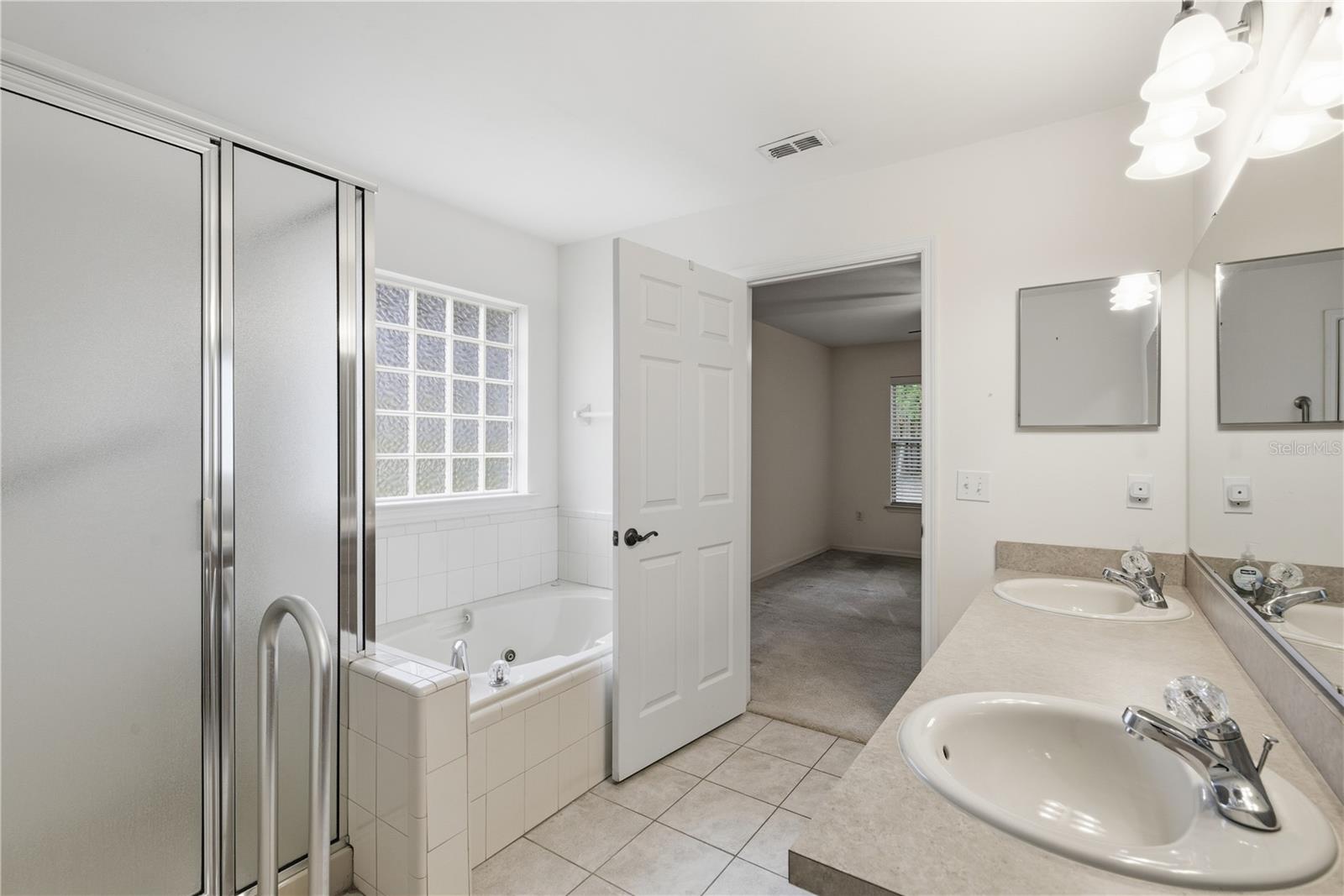 Image 18 of 29 For 12171 158th Street