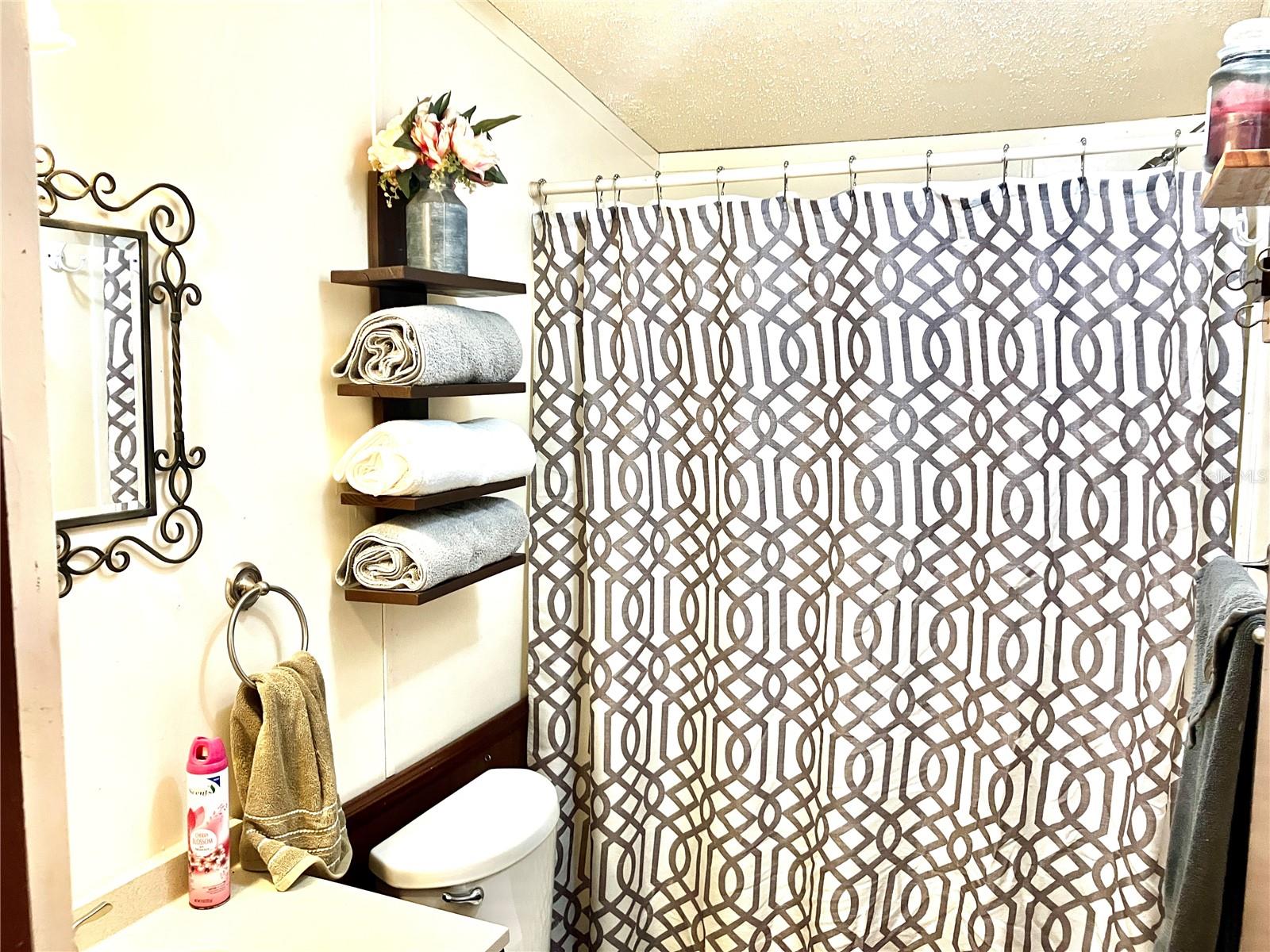 Image 19 of 25 For 19582 212th Street