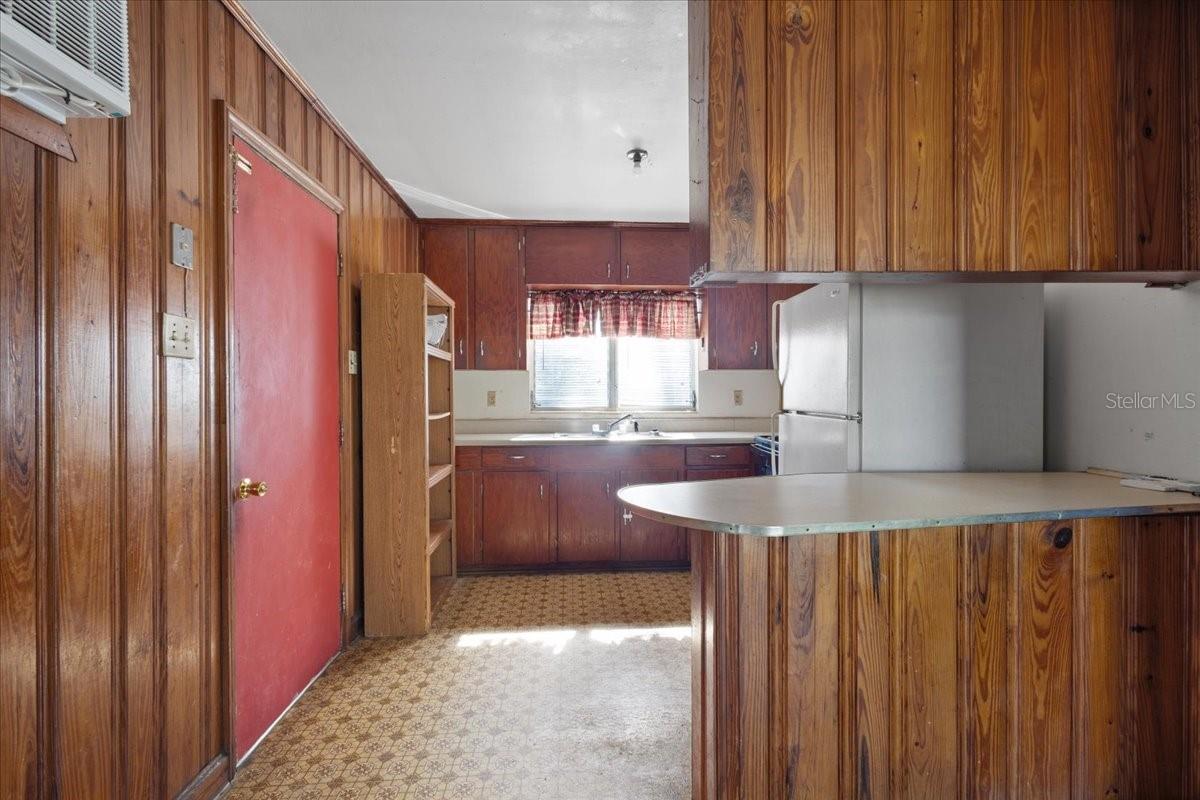 Image 8 of 31 For 68 12th Avenue