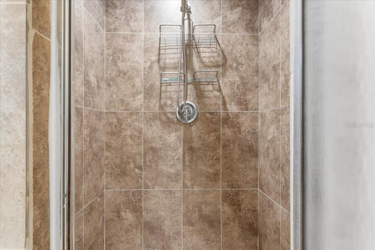 Image 13 of 37 For 4237 64th Street